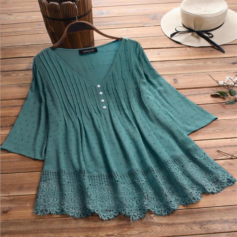 Women's Jacquard Pleated Lace Hollow Out V-neck Shirt