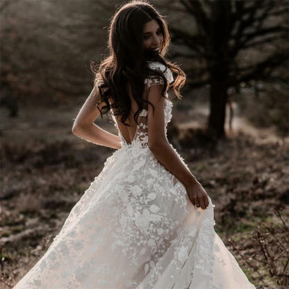 Women's White Lace Wedding Dress