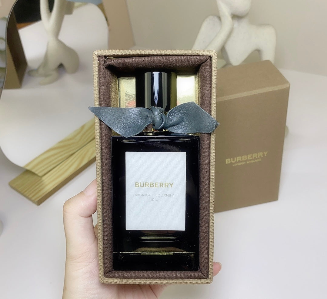 BURBERRY BURBERTE/ MIONIGHT JOURNEY 10% BURBERRY MIdNIGhT JOUrNEY 10% JAU DE PARFUM