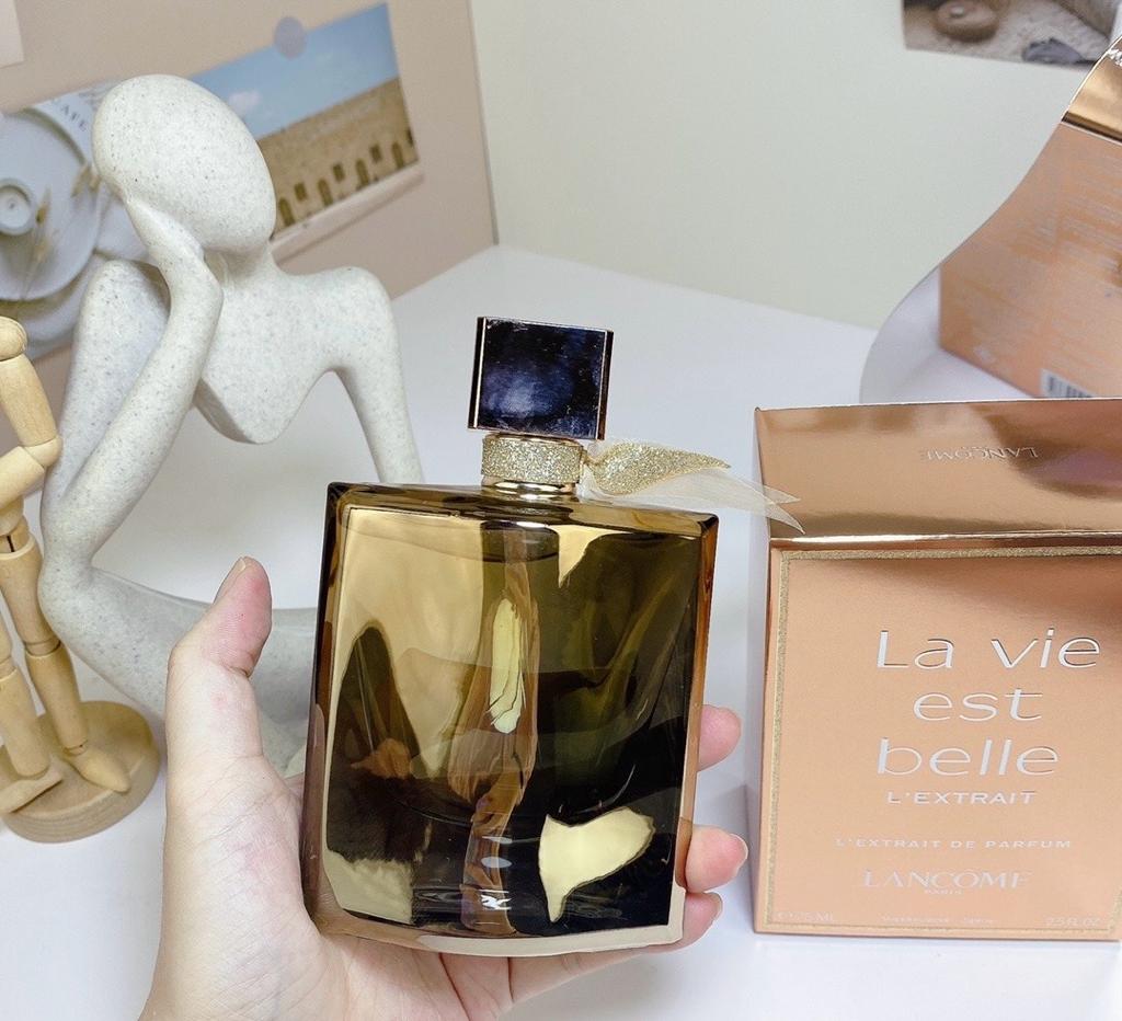 La vie est belle L'EXTRAIT L'EXTRAIT DE PARFUM LANCÔME PARIS Vaporisateur - Spray