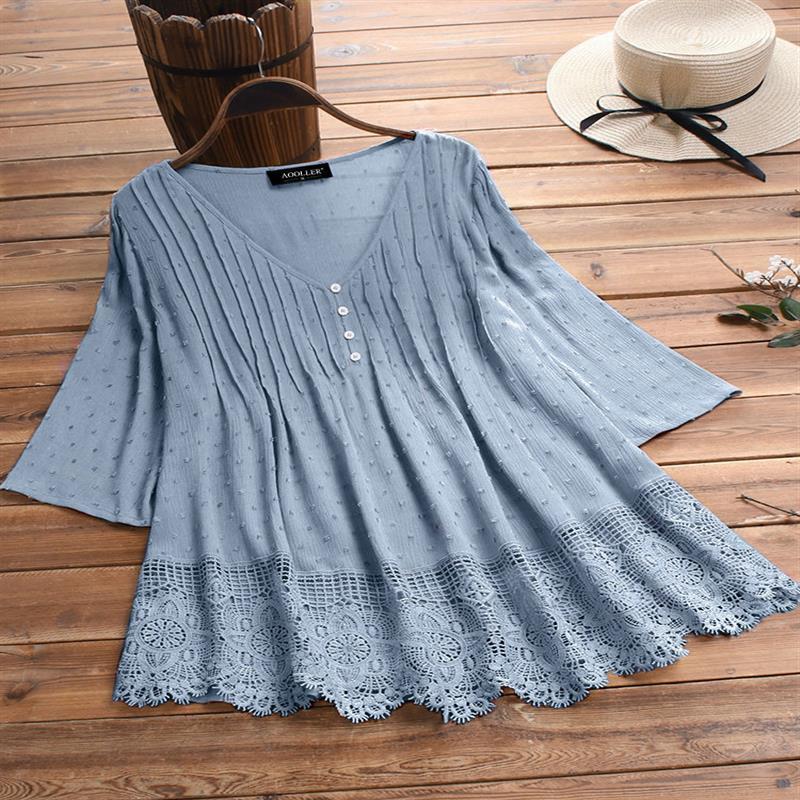 Women's Jacquard Pleated Lace Hollow Out V-neck Shirt