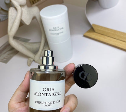 GRIS MONTAIGNE CHRISTIAN DIOR PARIS UNISEX