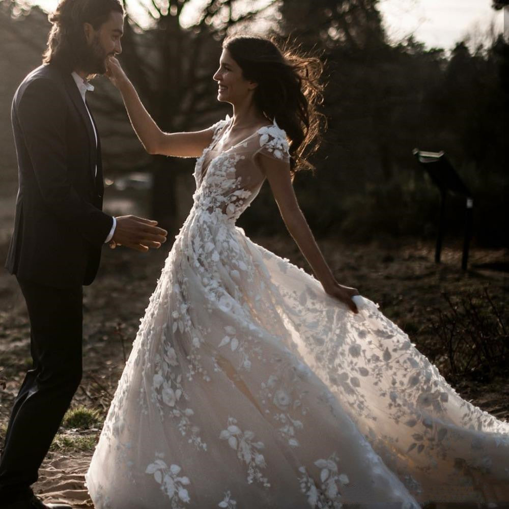 Women's White Lace Wedding Dress